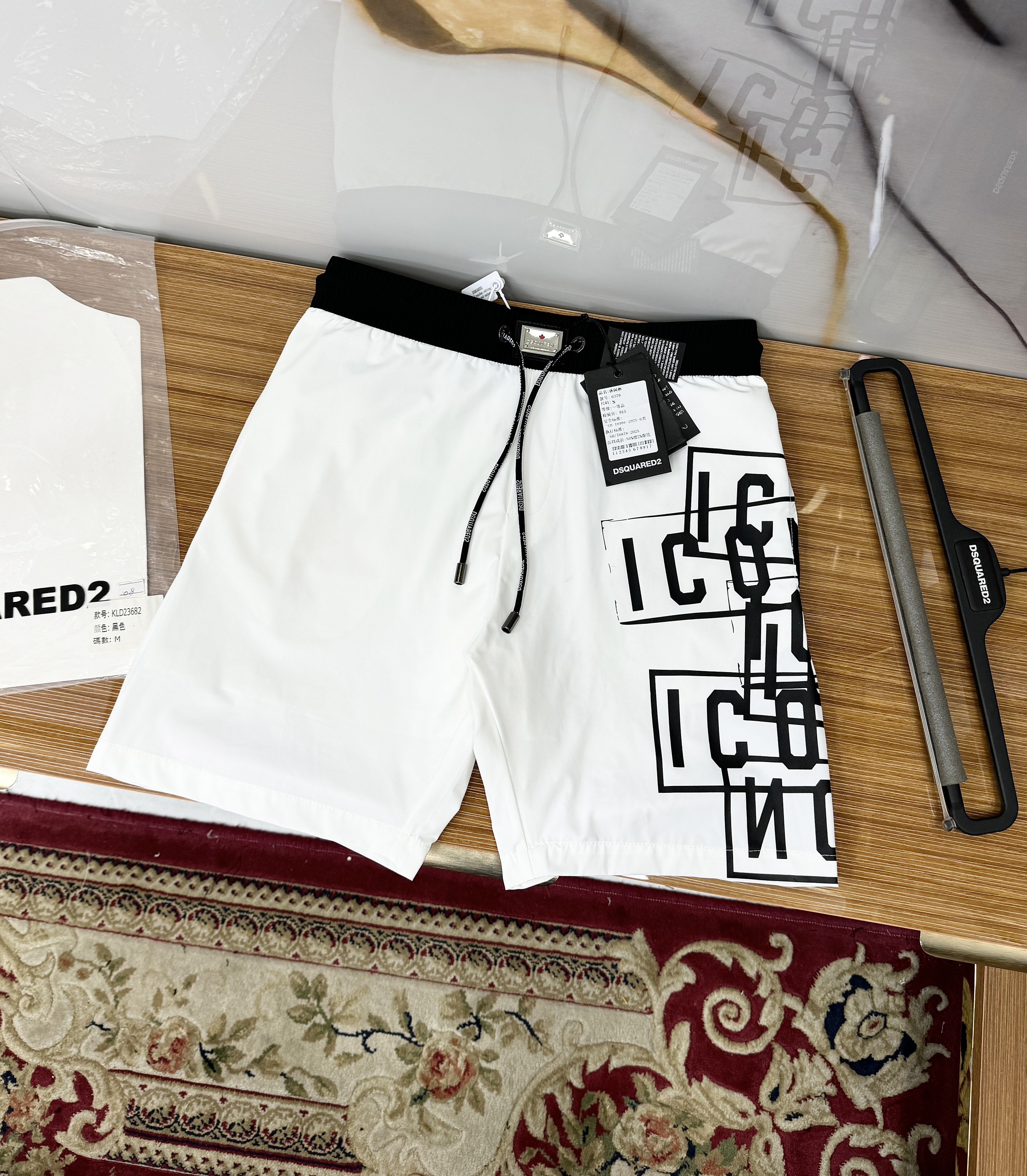 Quần short gió Dsquared2 DSQ2 họa tiết logo Icon kẻ ô Like Auth 1-1 on web CD